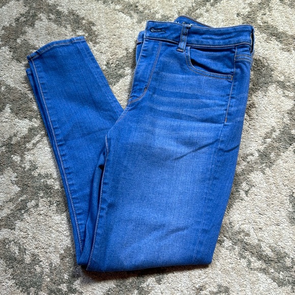 American Eagle Blue short skinny jeans - Picture 1 of 4